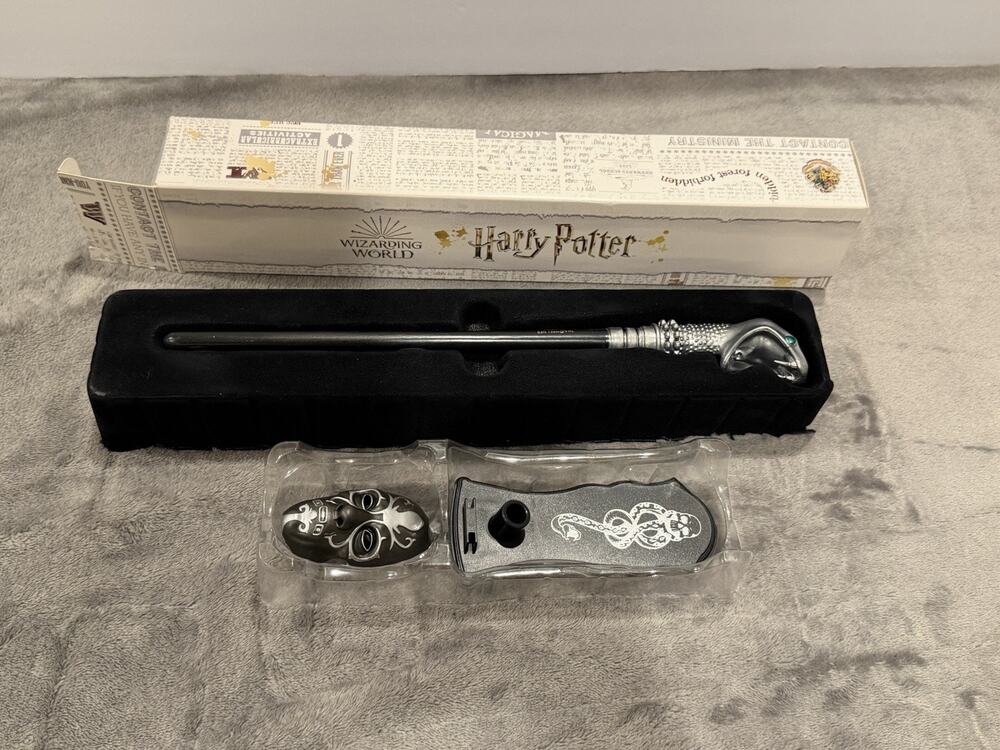 Harry Potter Lucius Malfoy Wand Noble Collection NN8208 Display